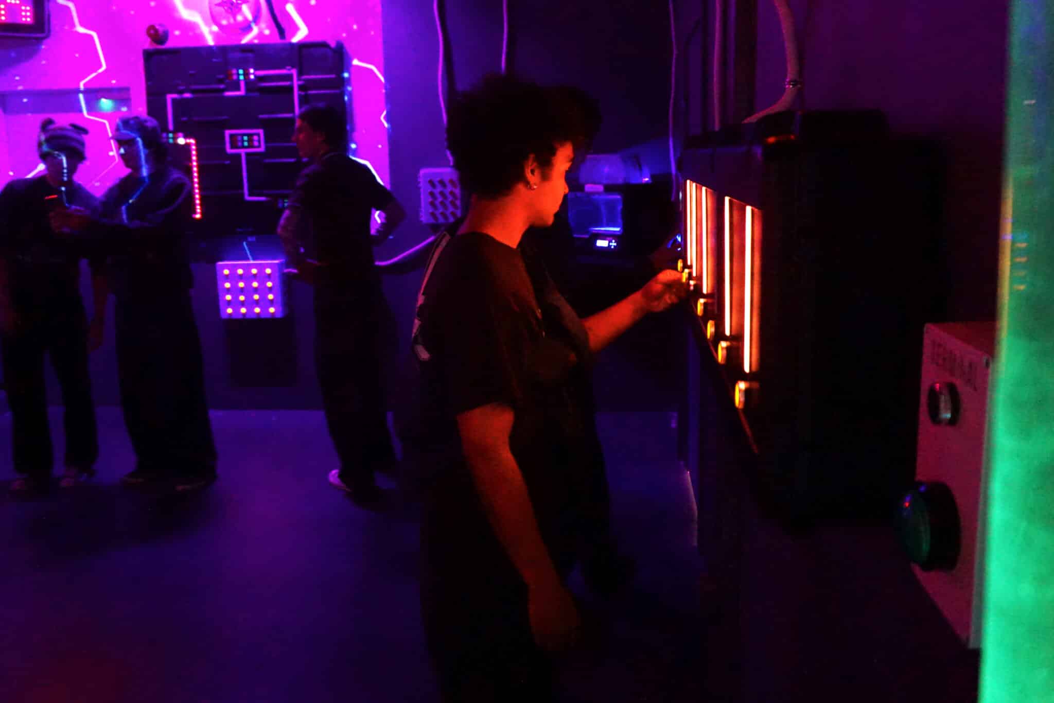 Team explores Glitch escape room